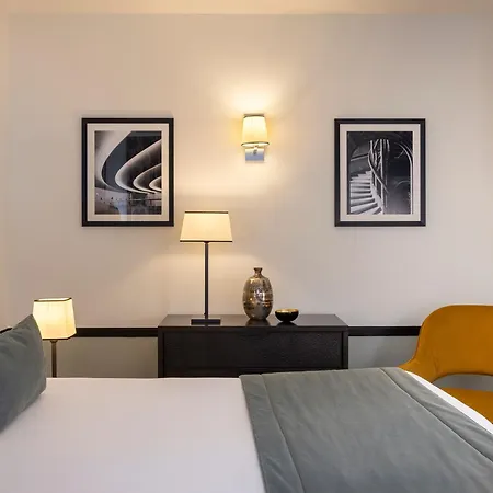 Aiglon Hotel Parigi